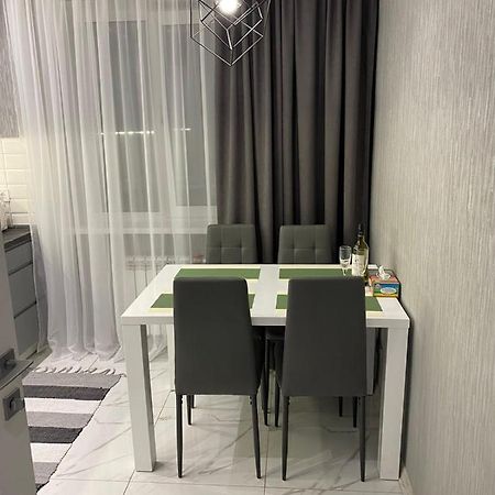 Стильная Квартира На Позняках Газ И Низкий Этаж Kiev Exteriör bild